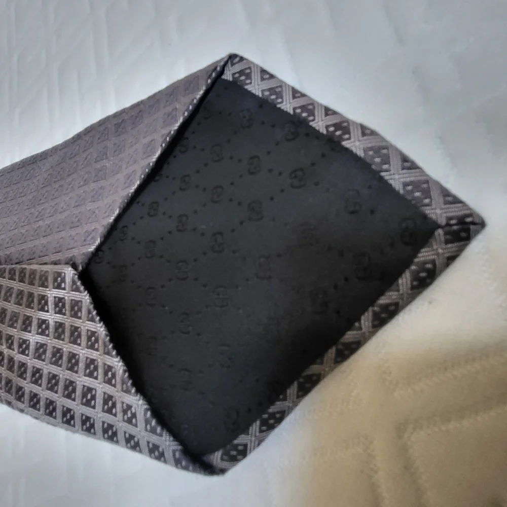 Gucci Gray Patterned Men's Tie
